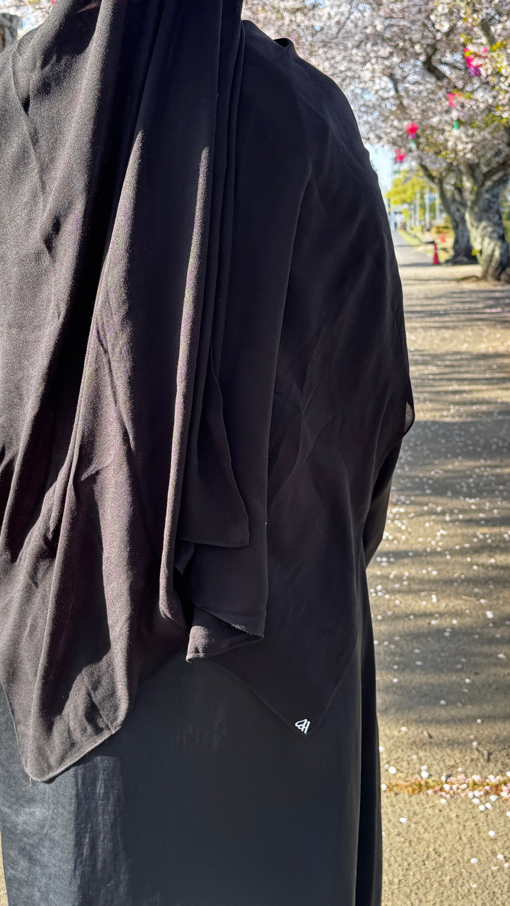 MODAL - BLACK